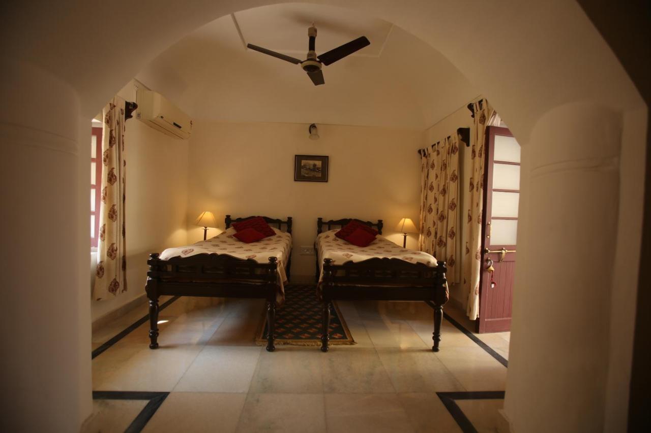 Hotel Roop Niwas Kothi, Near Mandawa Nawalgarh Exterior foto